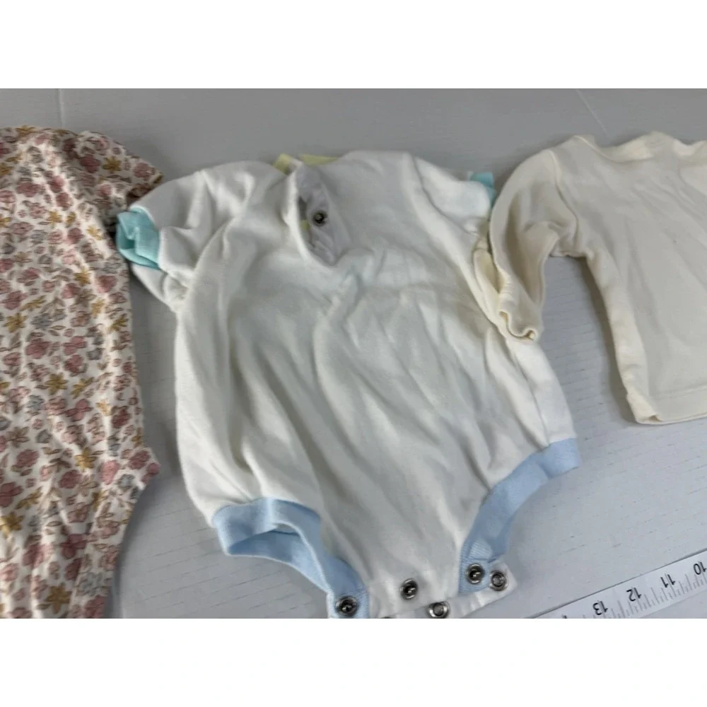 Carter's baby bodysuit & Shirt bundle Size 3 Months Set Of 3 Pieces Cotton